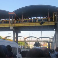 “Completamente colapsada” la Línea A, se quejan usuarios del Metro