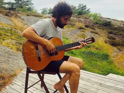 El cantautor sueco-argentino, José González, ofrece concierto en el Teatro Metropólitan