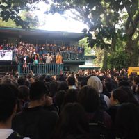 Alumnos del CCH Azcapotzalco retiran barricadas y exigen fin del paro