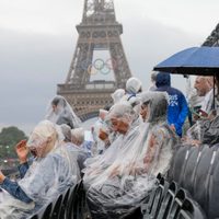 París inaugura sus Juegos Olímpicos con sabotaje de trenes y lluvia