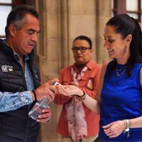 Sheinbaum lanza programa de apoyo a microempresas por contingencia