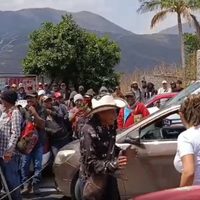 Bloqueo en Autopista del Sol: pobladores de la Sierra exigen médicos y obras de infraestructura