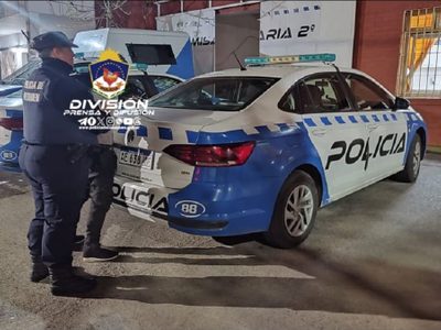 La policía detuvo a un sujeto que minutos antes había robado un teléfono celular en Neuquén