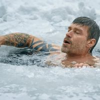 Advierten sobre los riesgos de sumergirse en hielo