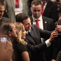 Peña niega que se esté negociando ya la declinación de Meade