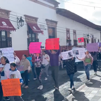 Marchan en Pátzcuaro para exigir la aparición de cinco jóvenes