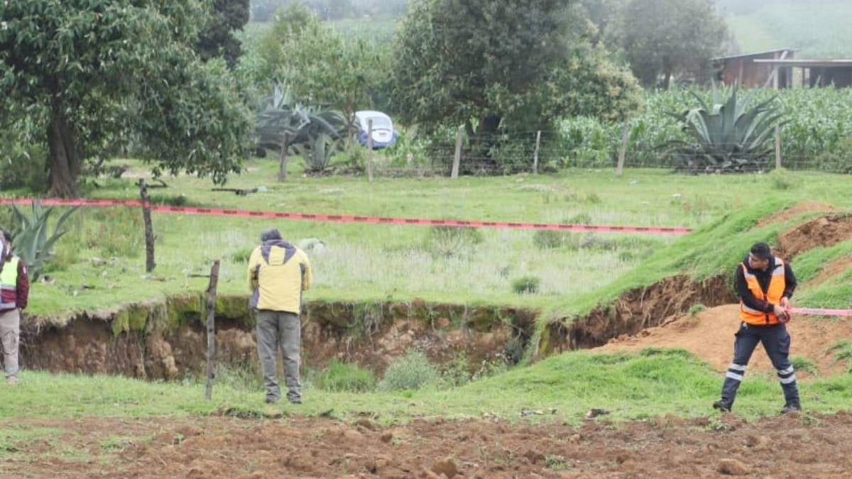 El hoyo alcanzó un diámetro de 15 metros por 2 de profundidad.