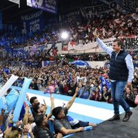 Sergio Massa prometió hacer crecer la Argentina en un acto junto a movimientos sociales y militantes