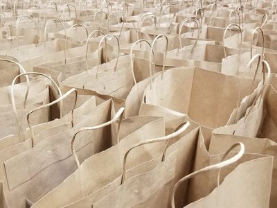 No tires las bolsas de papel, creá esta maravillosa idea para tener siempre en la mochila o cartera los días de calor