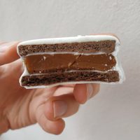 Alfajor gigante en la mejor receta de tu vida para este clásico XXL: vas a necesitar dos manos para comerlo