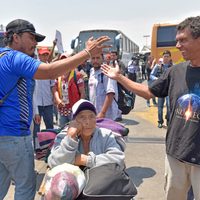 Caravana de migrantes centroamericanos llega a la Basílica