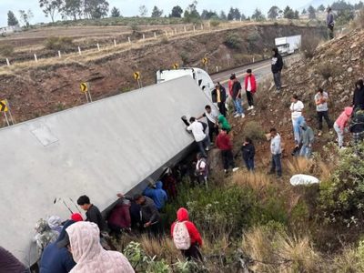 Arranque de semana accidentado en Valle de Toluca y zona norte del Edomex con volcaduras y carambolas