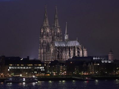 La policía alemana detiene a seis escaladores que querían trepar la famosa catedral de Colonia