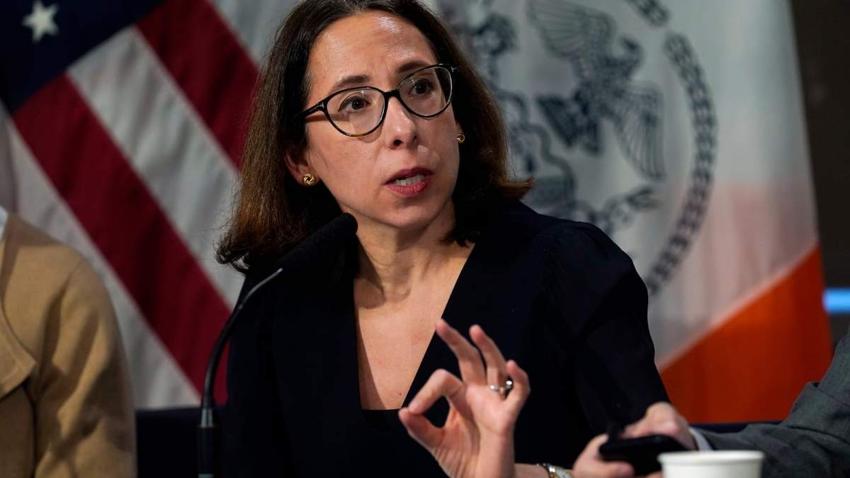 Renuncia asesora legal de alcaldía de Nueva York en medio de investigaciones