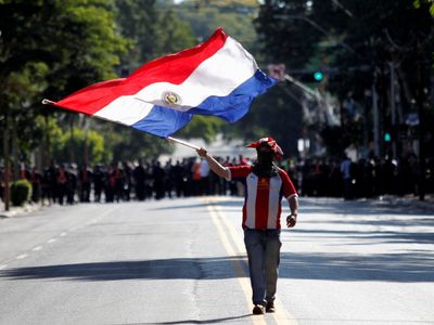 Crisis política en Paraguay: plantean llevar a juicio al presidente del país