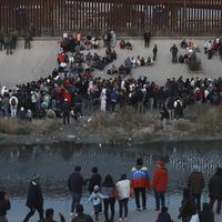 La SRE notificó al gobierno de Joe Biden su rechazo al plan “Quédate en México”