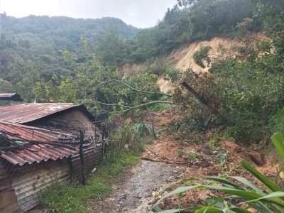 Población incomunicada por las lluvias lanza llamado de auxilio al gobierno de Oaxaca