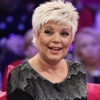Mientras Carmen Borrego llora por trabajo, Terelu Campos podría pegar el portazo de Telecinco