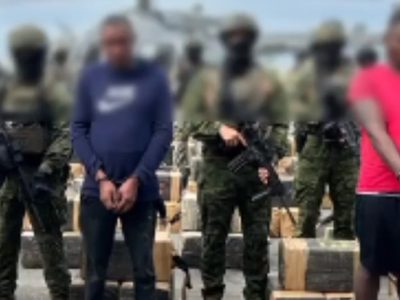 Incautan semisumergible con carga de cocaína valorada en 50 millones de dólares en Ecuador