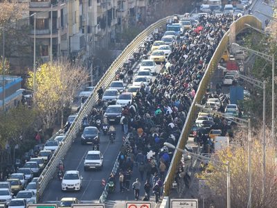 Director del Banco Central de Irán dimite tras estallido de protestas por caída de la moneda