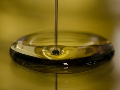 ANMAT prohíbe una marca de aceite de girasol falsificado