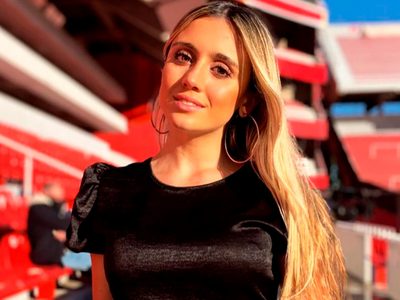Morena Beltrán se tomó unas merecidas vacaciones y usó una microbikini que es tendencia