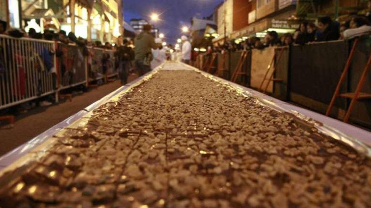 La barra de Chocolate más grande del mundo, en Bariloche. Fuente: (Twitter)