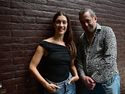 "Match for Love": Alejandro Awada vuelve al teatro con una comedia romántica que tiene mucha actualidad