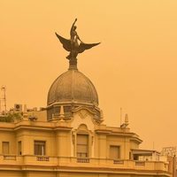Ciudades de España se tiñen de naranja por este "extraordinario episodio" (Videos)