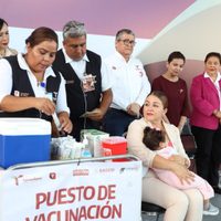 Arranca campaña de vacunación simultánea contra la influenza y Covid-19
