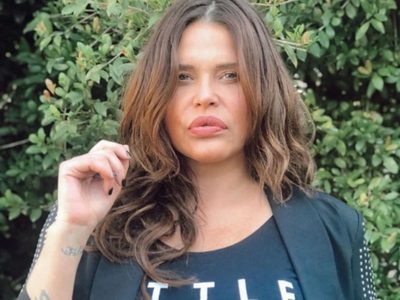 A sus 48 años, Nazarena Vélez se mantiene a la moda con su colección de bikinis