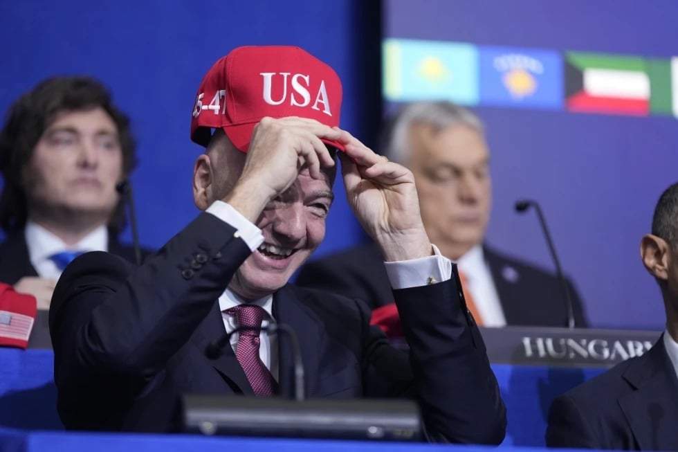 Infantino de la FIFA no enfrentará ninguna acción del COI sobre las reglas de neutralidad olímpica por la junta de paz de Trump
