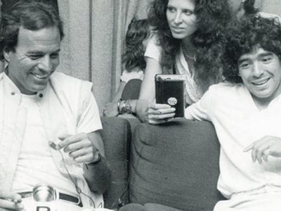 Los increíbles recuerdos de Julio Iglesias con Diego Maradona: desde Argentina hasta España