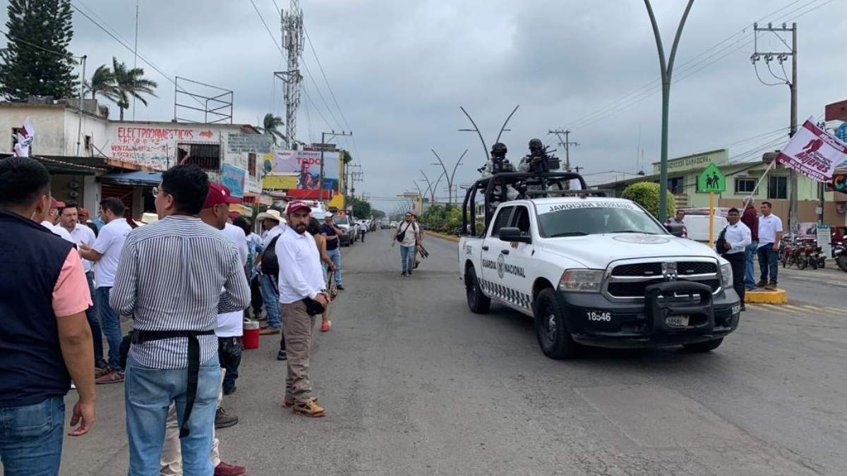 Elementos de la Guardia Nacional en un mitin de Claudia Sheinbaum en Ángel R. Cabada, Veracruz
