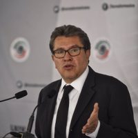 Hackean WhatsApp a Ricardo Monreal; pide reportar uso indebido de su cuenta