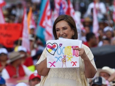 Xóchitl Gálvez se compromete a terminar con el cobro de derecho de piso en Edomex
