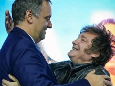 Javier Milei respaldará a Manuel Adorni en el Congreso y confirmó su reelección