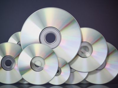 No tires los cds: creá este flamante sujetador de cortinas que parece comprado en un bazar