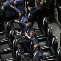 “Fuera, fuera”: discurso de Luisa Alcalde enciende a la oposición en el arranque del periodo ordinario