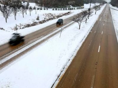 Vuelos cancelados y carreteras intransitables por tormenta invernal