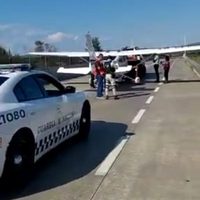Por falla mecánica piloto aterriza de emergencia en Macrolibramiento de Jalisco