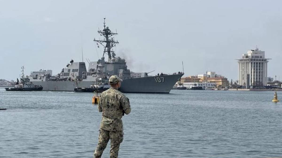 El buque de guerra estadunidense USS Gravely llegó al puerto de Veracruz, en México