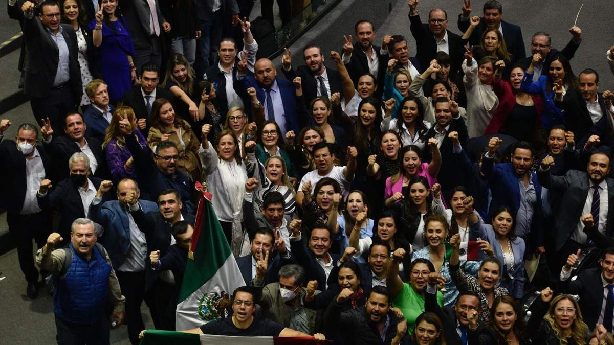 Los legisladores celebraron que la reforma eléctrica no se aprobó