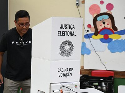 La Justicia brasilera multó al partido de Bolsonaro por el pedido de anular votos