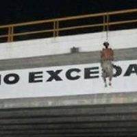 Ultiman a expolicía y lo cuelgan de puente en carretera de San Luis Potosí