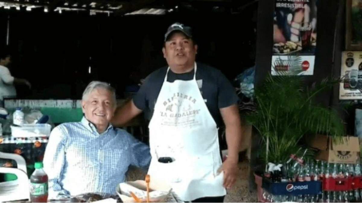 AMLO en la birriería “La Guadalupe”