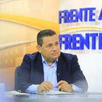 Ministro de El Salvador acusa a embajadora interina  de EU de "injerencia", pide sustituirla