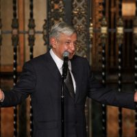López Obrador anticipa agenda de toma de posesión y su vida de presidente