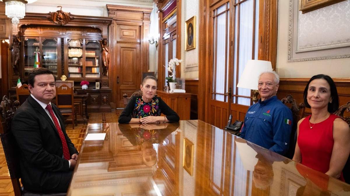 Claudia Sheinbaum con Juan Carlos Capio, Víctor Rodríguez y Luz Elena González