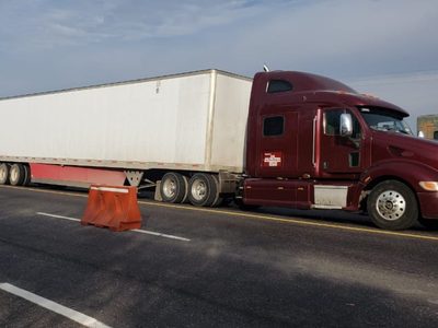 Aseguran en NL tráiler con 300 kilos de cocaína